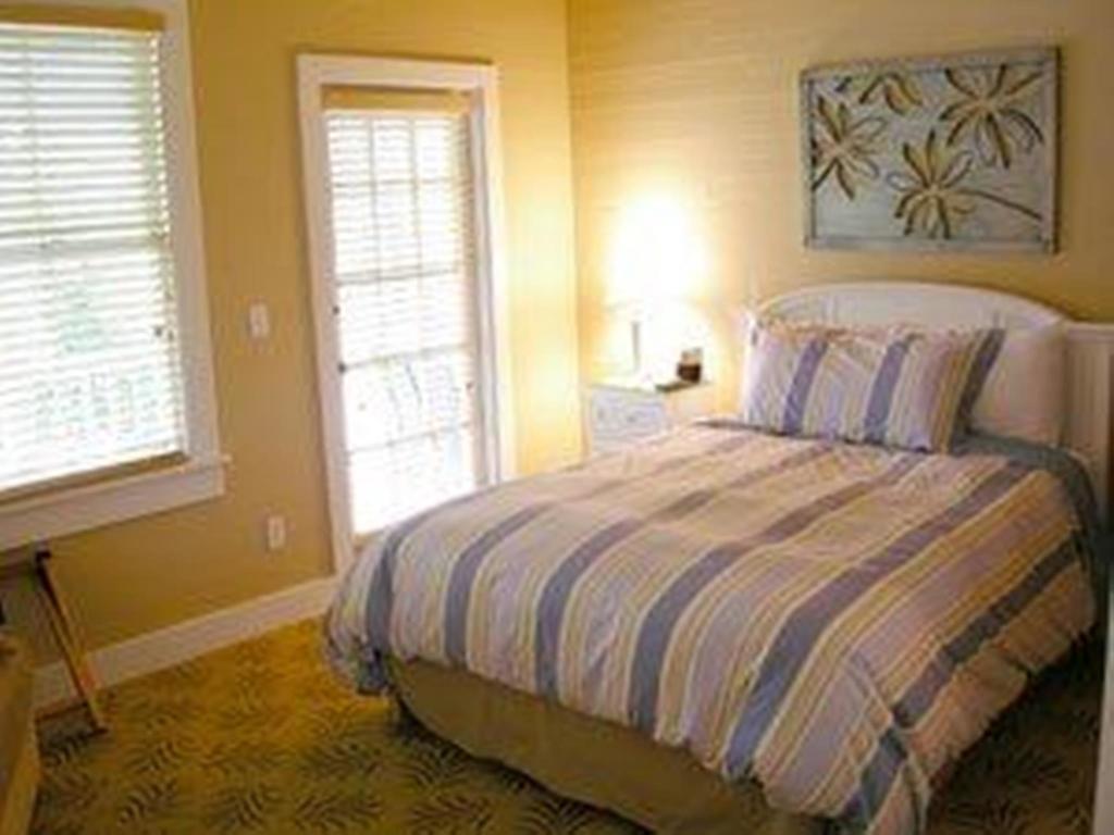 Frances Street Bottle Inn Key West Chambre photo