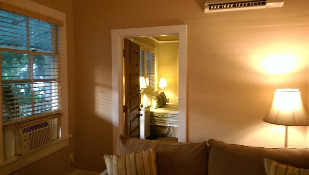 Frances Street Bottle Inn Key West Chambre photo