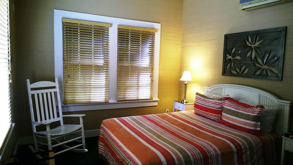 Frances Street Bottle Inn Key West Chambre photo
